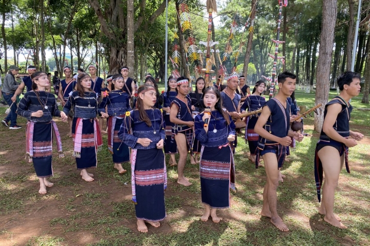 Cồng chiêng cuối tuần Pleiku: Hòa âm di sản giữa lòng phố núi