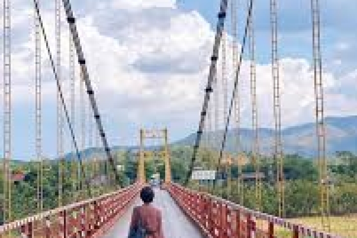 Cầu treo vàng Kon Klor – Biểu tượng kiến trúc và du lịch Kon Tum