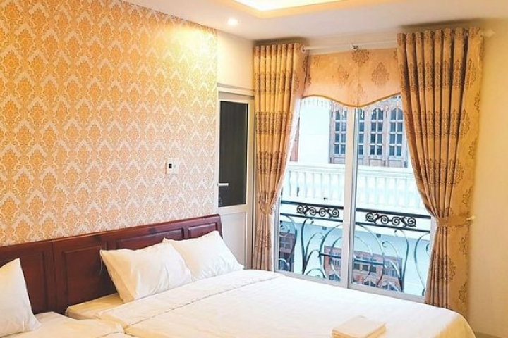 Phòng Deluxe sang trọng tại Khách sạn Kon Tum - Trải nghiệm đẳng cấp.