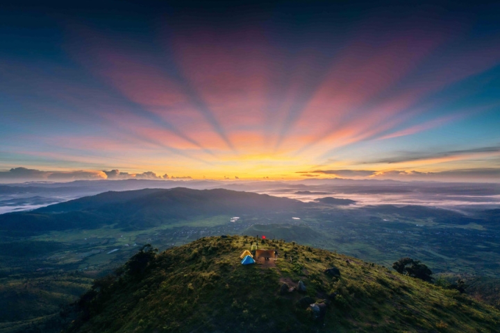 Hành trình trekking Chư Nâm, chạm tay vào biển mây bồng bềnh