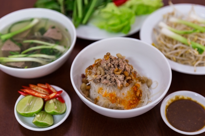 Phở hai tô Pleiku: Hương vị độc đáo, trải nghiệm ẩm thực phố núi