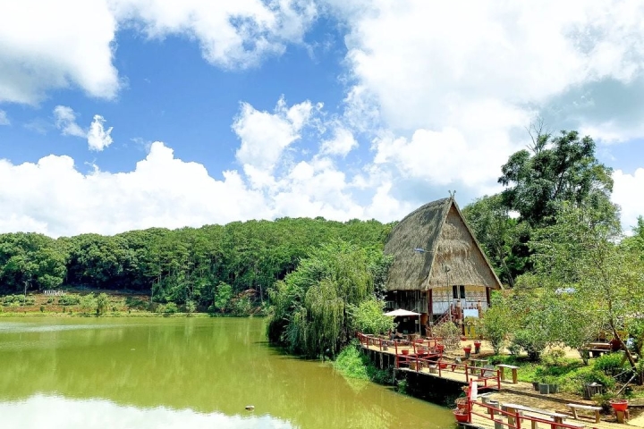 Măng Đen: Thiên đường xanh Tây Nguyên, nơi hội tụ bình yên và huyền ảo.