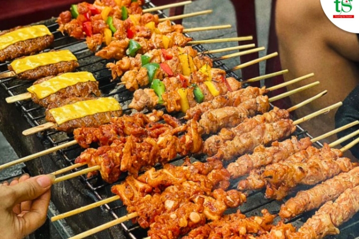 Heo Mọi Nướng Xiên Măng Đen - Món Ăn Dân Dã Hấp Dẫn