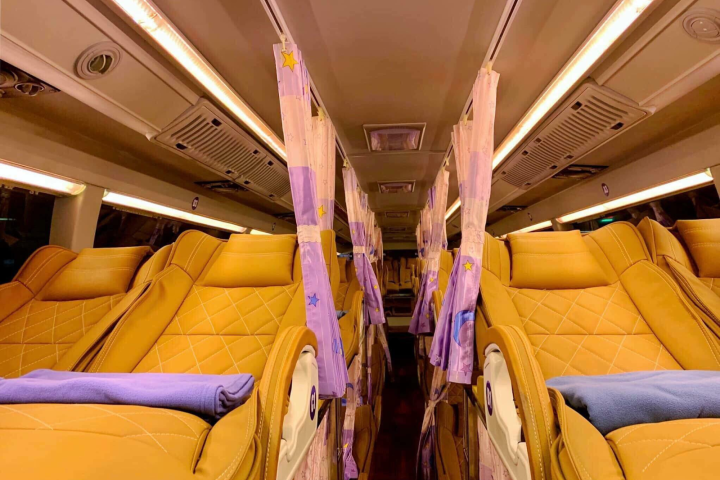 Trải nghiệm Tour Măng Đen tiện nghi bằng xe giường nằm cao cấp.