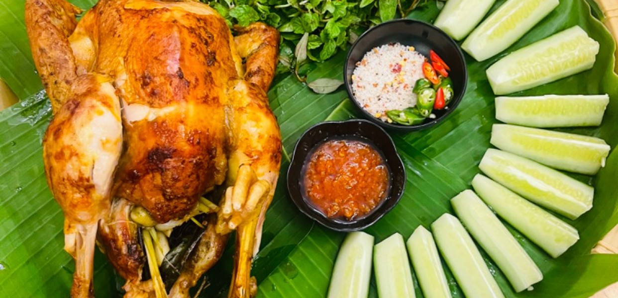 Gà Nướng Lá Tiêu Rừng Măng Đen