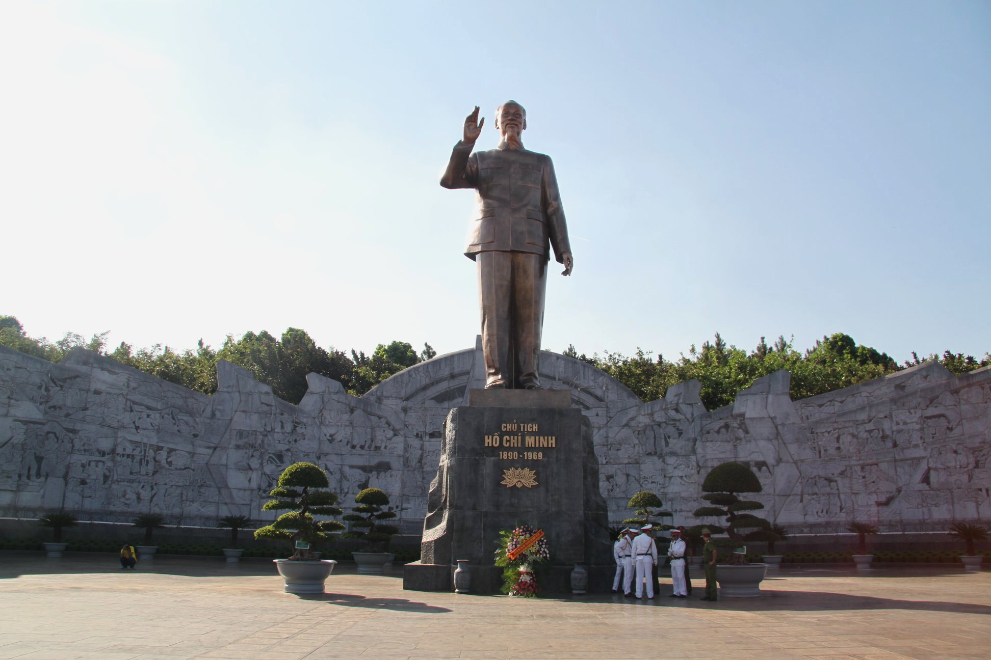 Tượng Hồ Chí Minh Pleiku