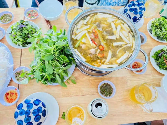 Lẩu gà lá sâm Măng Đen