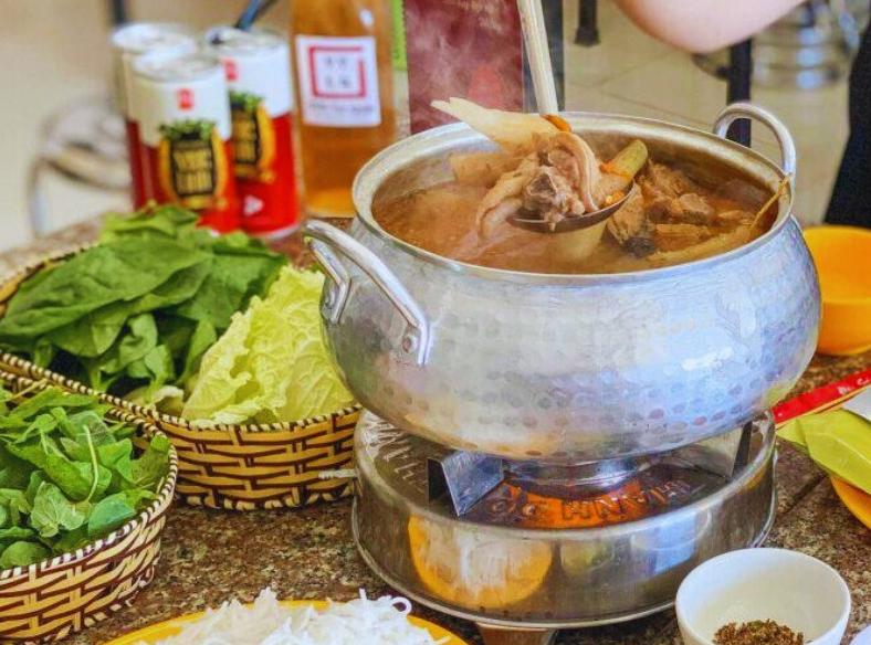 Lẩu Gà Lá Sâm Măng Đen