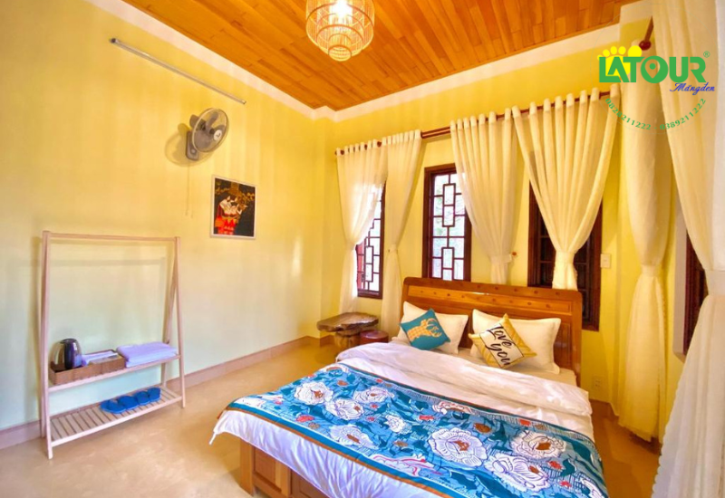 Phòng đôi loại sang tại HeniSi Homestay Măng Đen