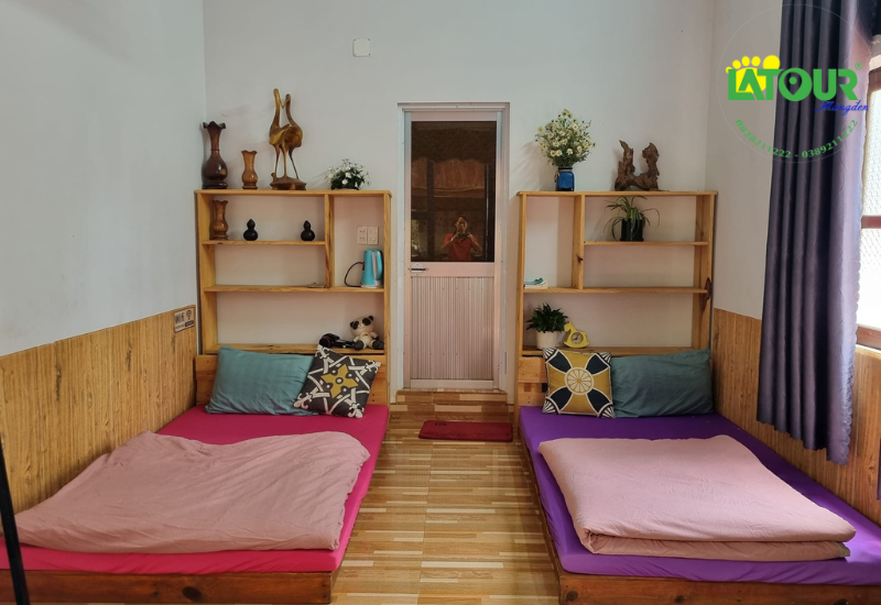 Không gian phòng đôi dành cho 2 người tại Sakura Homestay