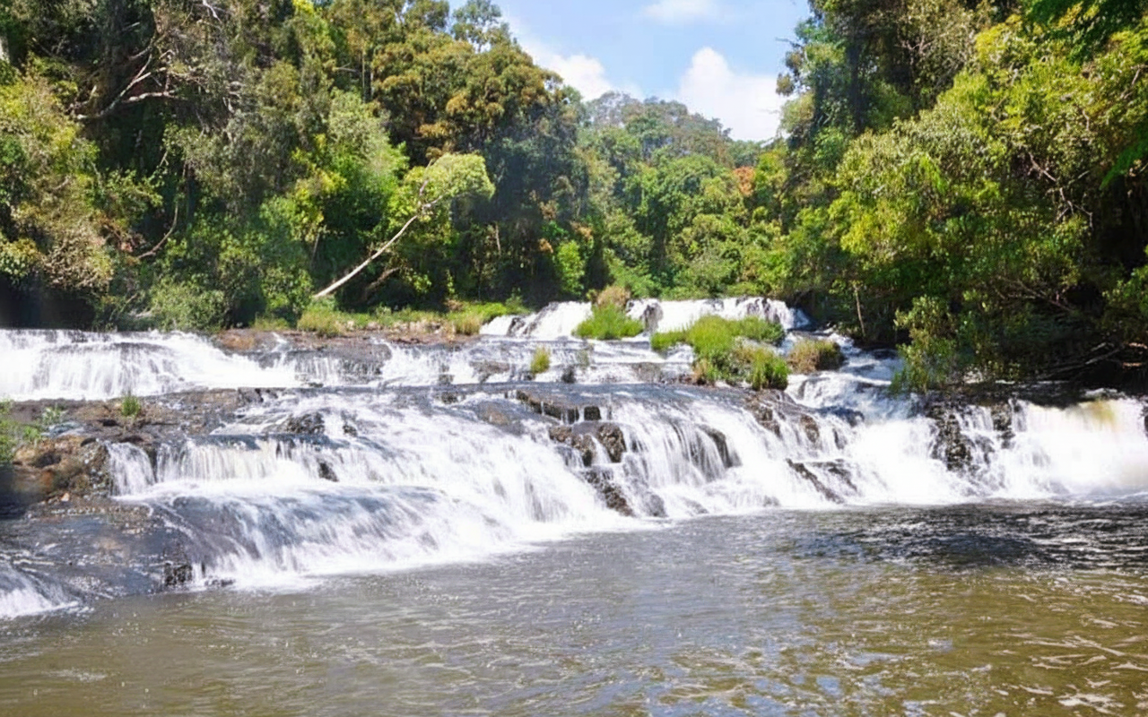 Trekking Kon Ka Kinh