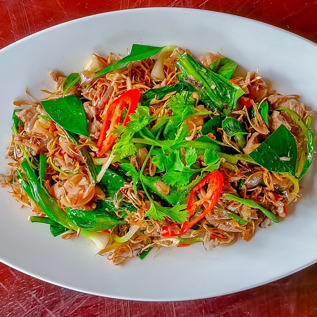 Dê cỏ Pleiku: Đặc sản núi rừng Tây Nguyên, hương vị tự nhiên độc đáo.