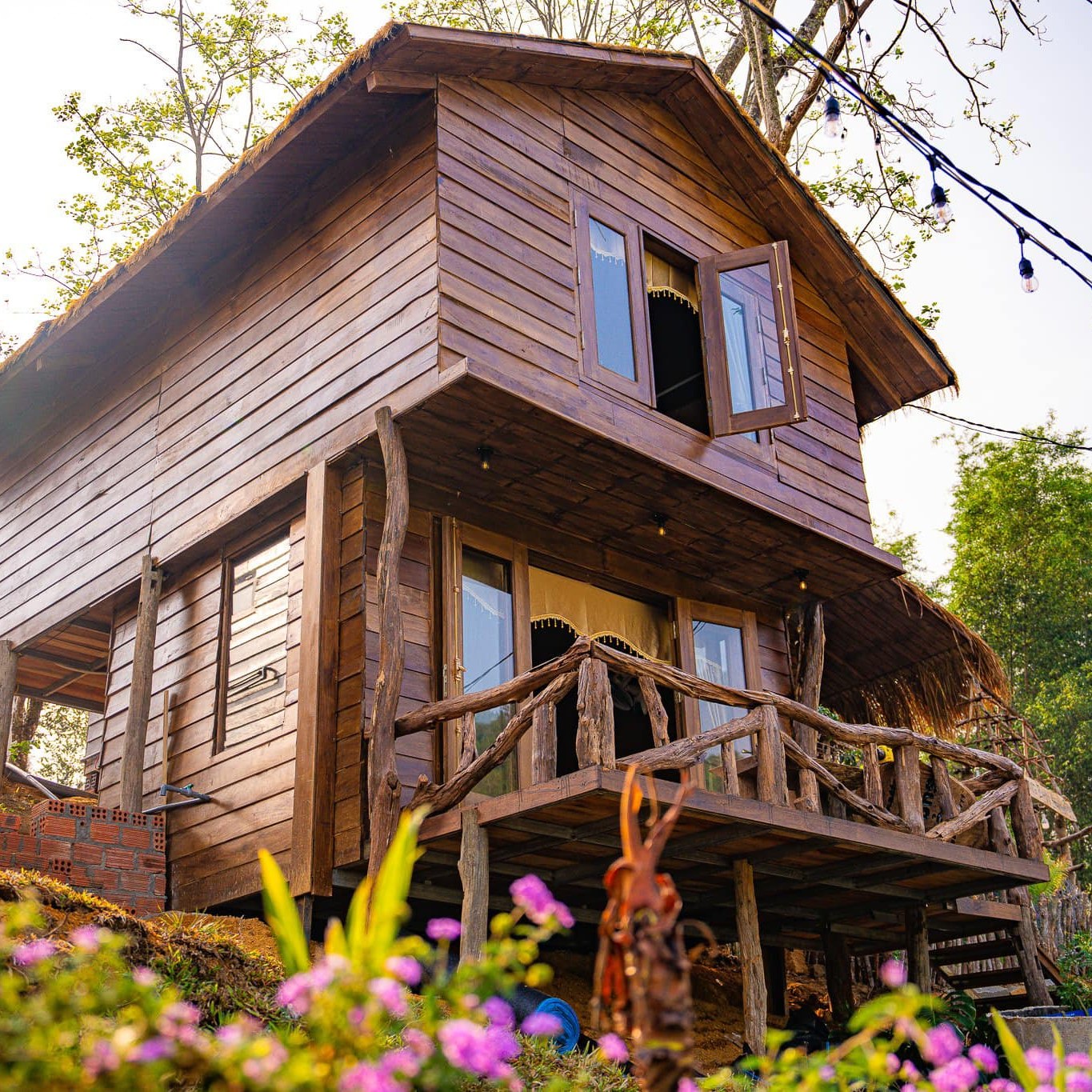 Nhà Trong Bản: Homestay Măng Đen yên bình giữa núi rừng xanh mát