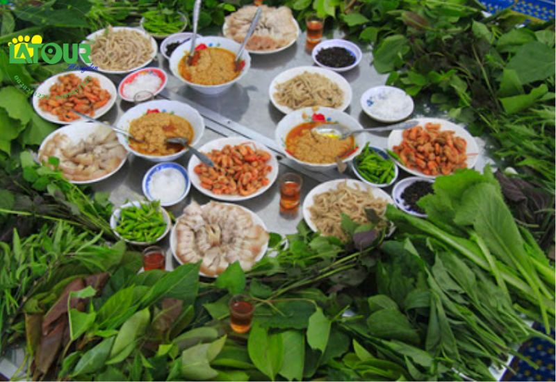 Gỏi lá rừng Măng Đen: Đặc sản núi rừng, hương vị khó quên